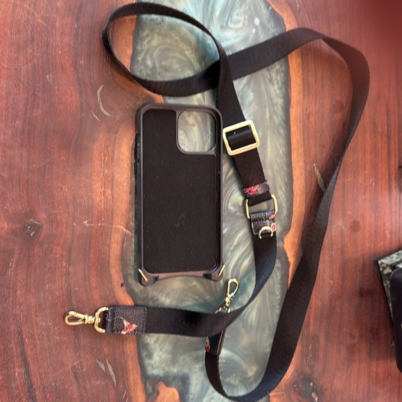 Bandolier phone case and strap . Like new - Picture 2 of 2